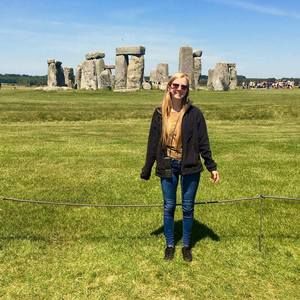 Meet your Posher, Danielle